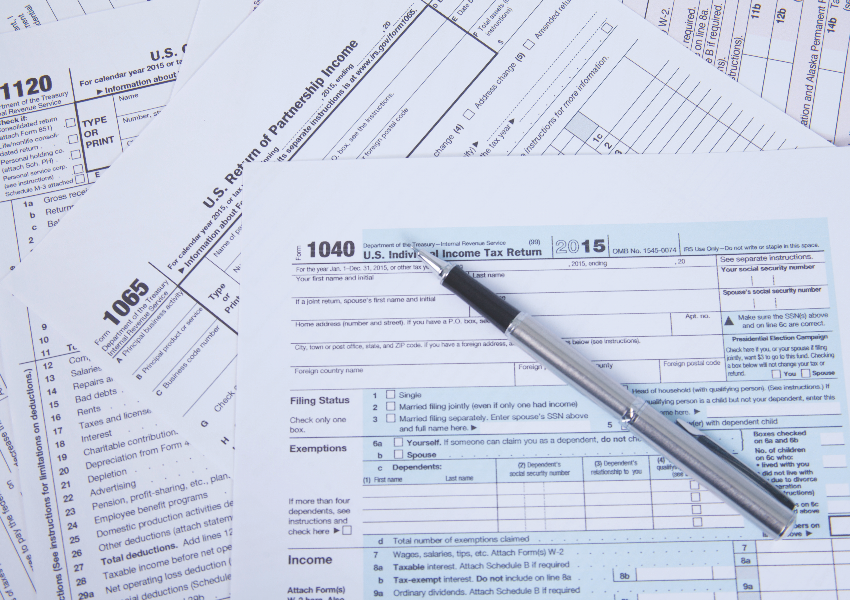 Couple doing taxes
